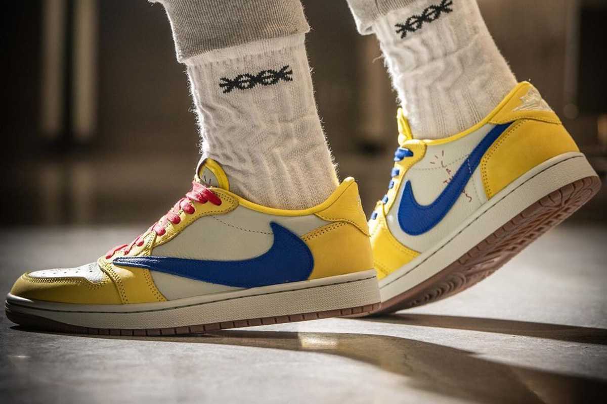 Travis Scott × Nike WMNS Air Jordan 1 Retro Low OG Canaryトラヴィス・スコット × ナイキ ウィメンズ エアジョーダン1 レトロ ロー OG カナリー - VICTORIA SNKRS