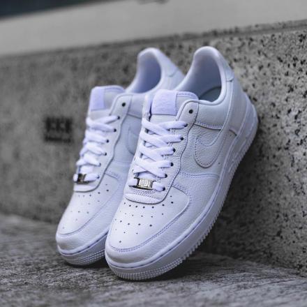 ドレイク ノクタ×ナイキ エアフォース1 ロー サーティファイド ラバー ボーイ ホワイト Drake NOCTA×Nike Air Force 1 Low Certified Lover Boy White - VICTORIA SNKRS