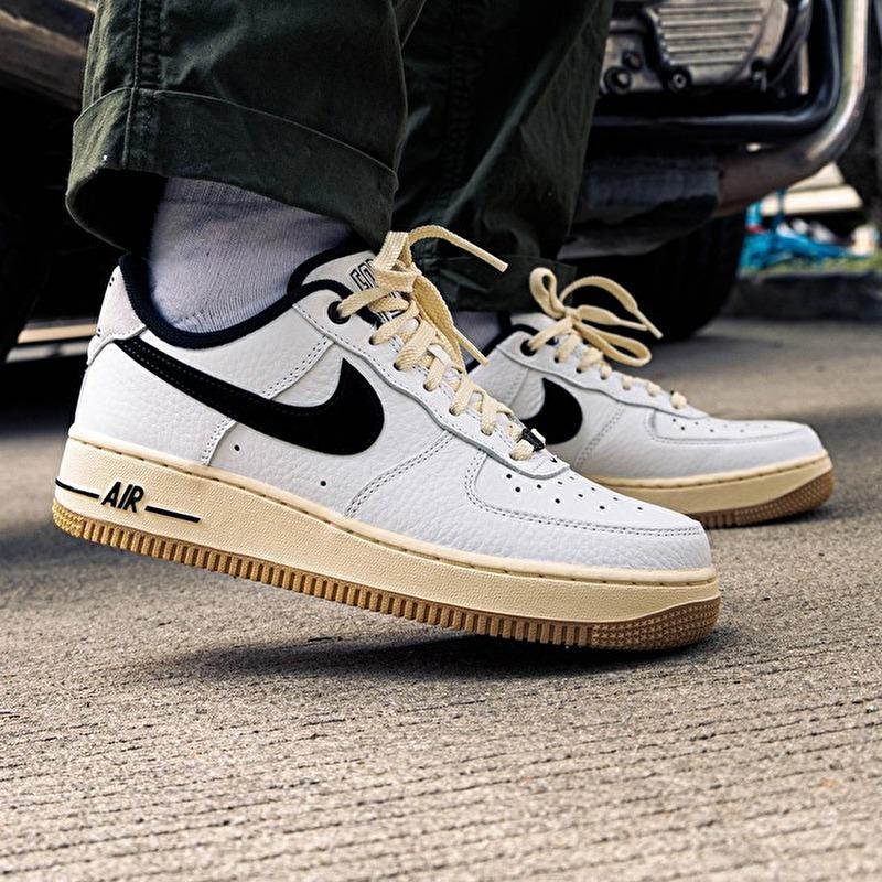 ナイキ ウィメンズ エアフォース1 ロー コマンドフォース ブラック Nike WMNS Air Force 1 Low Command Force Black - VICTORIA SNKRS