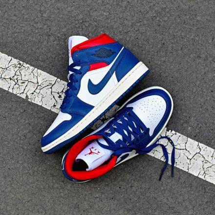 ナイキ ウィメンズ エアジョーダン1 ミッド フレンチブルー Nike WMNS Air Jordan 1 Mid French Blue - VICTORIA SNKRS