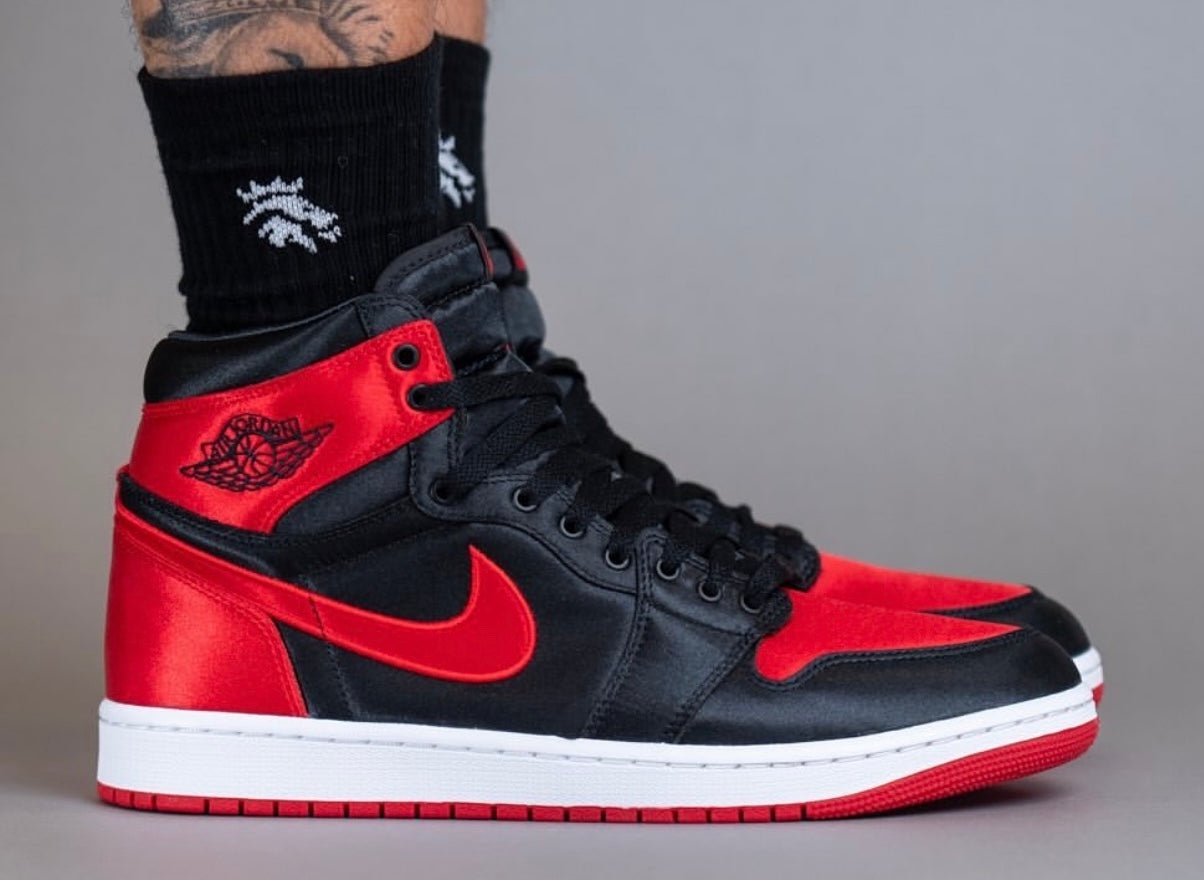 ナイキ ウィメンズ エアジョーダン1 レトロ ハイ OG サテンブレッド Nike WMNS Air Jordan 1 Retro High OG Satin Bred - VICTORIA SNKRS