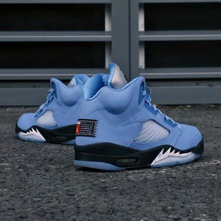 ナイキ エアジョーダン5 レトロ SE ユニバーシティブルー Nike Air Jordan 5 Retro SE University Blue - VICTORIA SNKRS