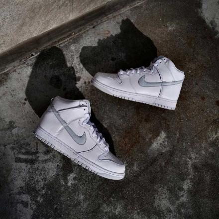 ダンク ハイ ピュアプラチナム NIKE DUNK HIGH PURE PLATINUM - VICTORIA SNKRS