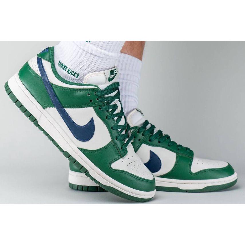 ナイキ ウィメンズ ダンク ロー ゴージグリーン Nike WMNS Dunk Low Gorge Green - VICTORIA SNKRS