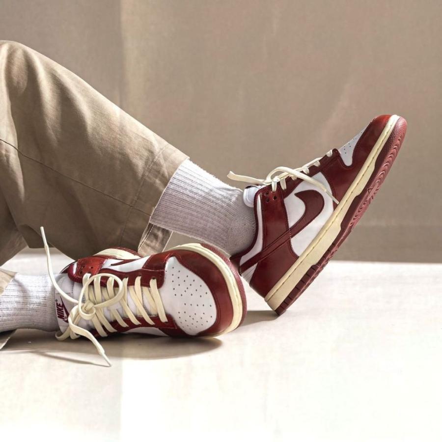 ナイキ ウィメンズ ダンク ロー PRM チームレッド アンド ホワイト Nike WMNS Dunk Low PRM Team Red and White - VICTORIA SNKRS