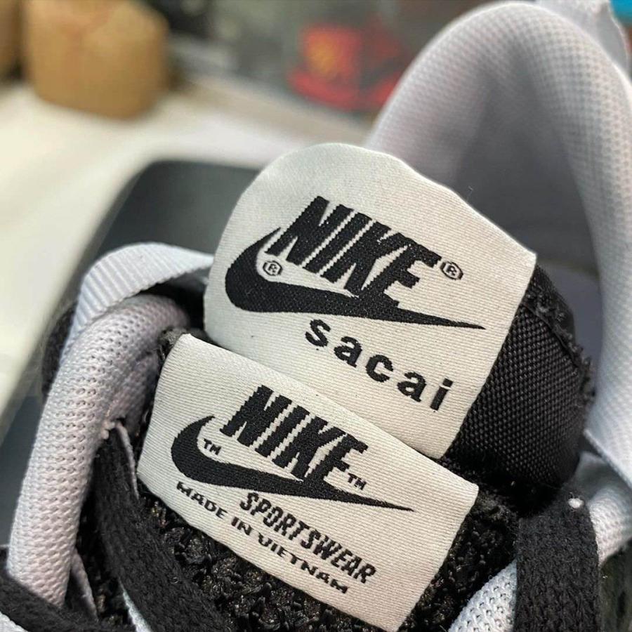 サカイ×ナイキ ヴェイパー ワッフル ブラックアンドホワイト SACAI×NIKE VAPOR WAFFLE BLACK AND WHITE - VICTORIA SNKRS