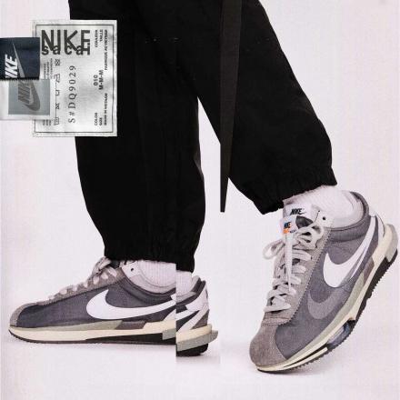サカイ×ナイキ ズーム コルテッツ アイアングレー sacai×Nike Zoom Cortez Iron Grey - VICTORIA SNKRS