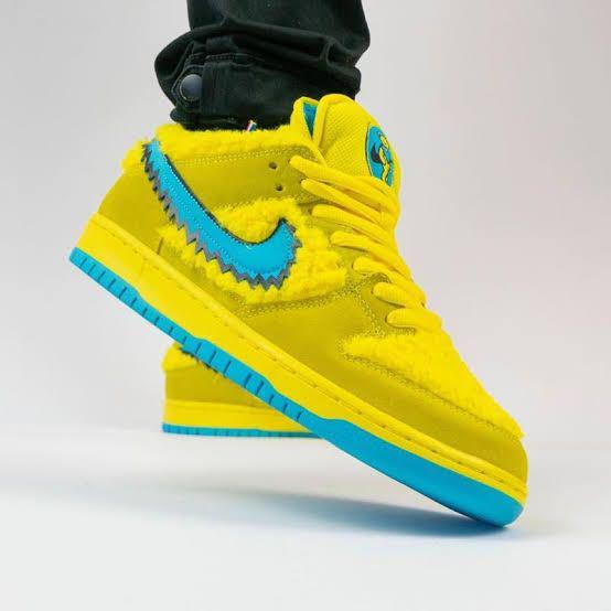 グレイトフルデッド ベアーズ×ナイキSB ダンク ロー イエロー GRATEFUL DEAD BEARS×NIKE SB DUNK LOW YELLOW - VICTORIA SNKRS