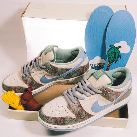 クレンショースケートクラブ × ナイキ SB ダンク ロー プロ QS セイル Crenshaw Skate Club × Nike SB Dunk Low PRO QS Sail - VICTORIA SNKRS