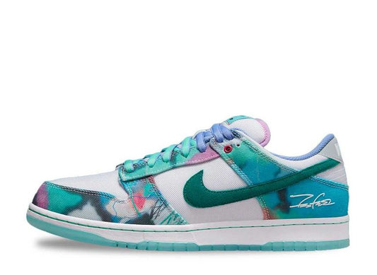 Futura × Nike SB Dunk Low White and Geode Teal フューチュラ × ナイキ SB ダンク ロー ホワイト アンド ジオードティール - VICTORIA SNKRS