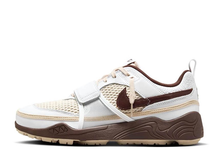 Travis Scott × Nike Zoom Field Jaxx White and Light Chocolate トラヴィススコット × ナイキ ズームフィールドジャックス ホワイトアンドライトチョコレート - VICTORIA SNKRS