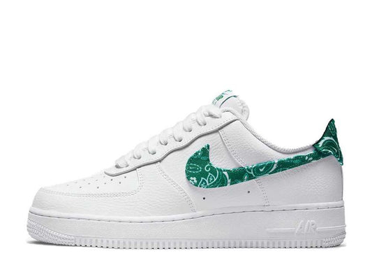 ウィメンズ エアフォース 1 ロー 07 エッセンシャル ペイズリー グリーン Nike WMNS Air Force 1 Low 07 Essential Paisley Green - VICTORIA SNKRS