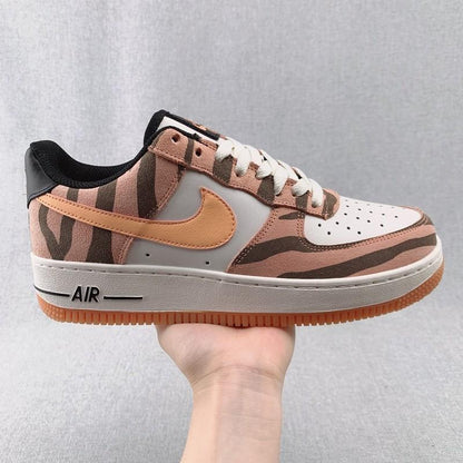 エア フォース1 ロー オレンジ ゼブラ NIKE AIR FORCE 1 LOW ORANGE ZEBRA - VICTORIA SNKRS