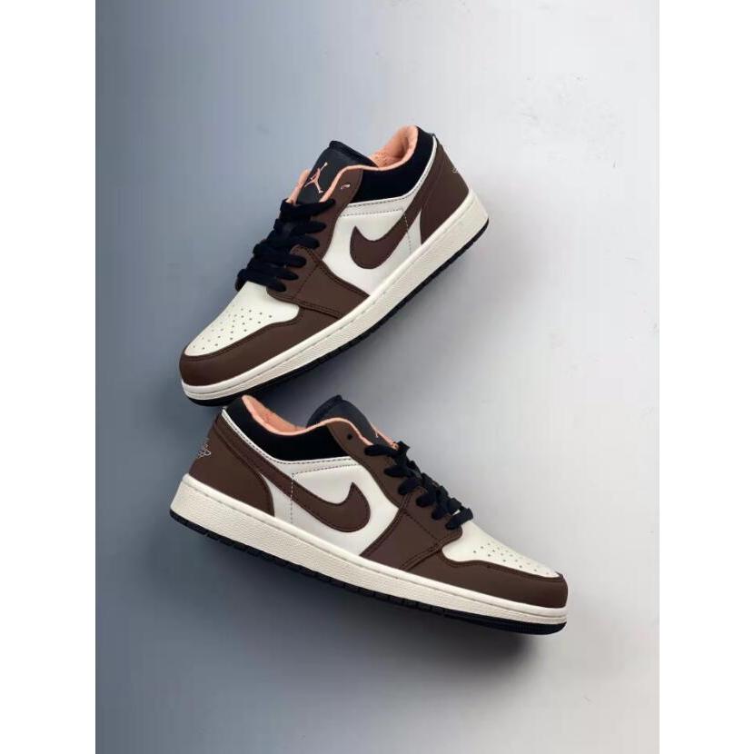 エアジョーダン1 ロー モカ ブラウン Nike Air Jordan 1 Low Mocha Brown