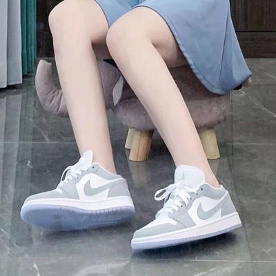 ウィメンズ エア ジョーダン1 ロー ウルフ グレー NIKE WMNS AIR JORDAN 1 LOW WOLF GREY