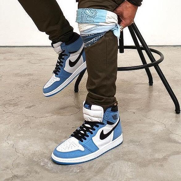 エアジョーダン1 ハイ OG ユニバーシティブルー NIKE AIR JORDAN 1 HIGH OG UNIVERSITY BLUE -  VICTORIA