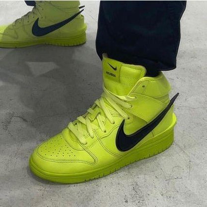 アンブッシュ×ナイキ ダンク ハイ フラッシュライム AMBUSH×NIKE DUNK HIGH FLASH LIME - VICTORIA SNKRS