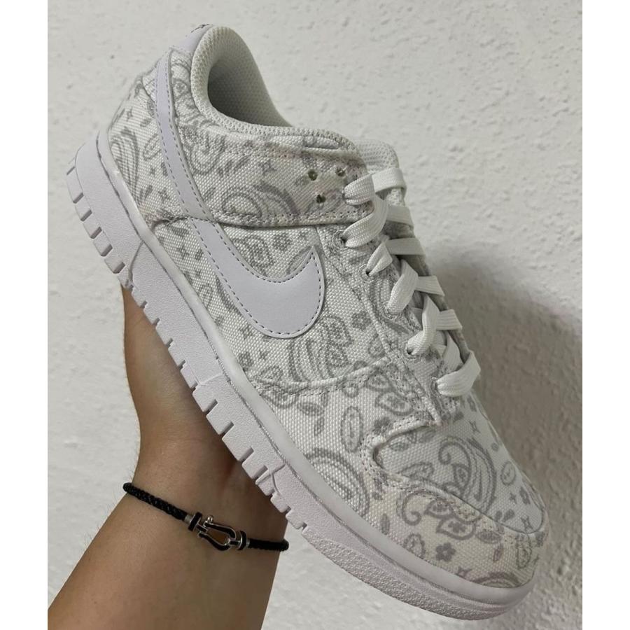 ウィメンズ ダンク ロー ESS ホワイト ペイズリー Nike WMNS Dunk Low ESS White Paisley - VICTORIA  SNKRS