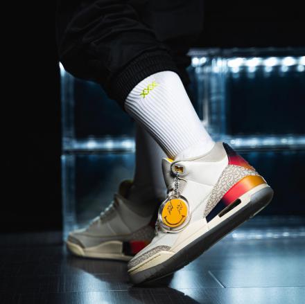 J・バルヴィン × ナイキ エアジョーダン3 レトロ SP サンセット J Balvin × Nike Air Jordan 3 Retro SP Sunset - VICTORIA SNKRS