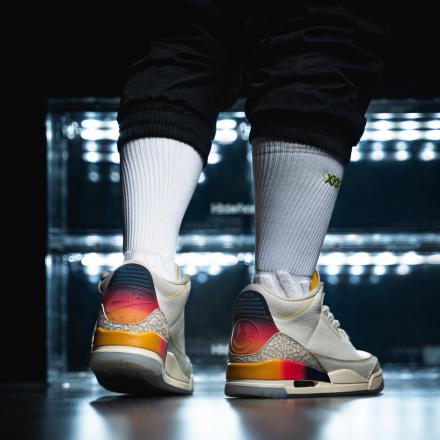 J・バルヴィン × ナイキ エアジョーダン3 レトロ SP サンセット J Balvin × Nike Air Jordan 3 Retro SP Sunset - VICTORIA SNKRS