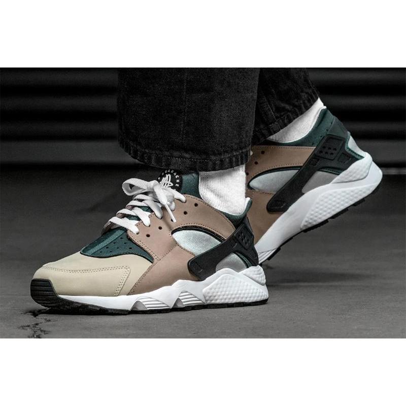 エア ハラチ エスケープ ビスク ストームグレー NIKE AIR HUARACHE ESCAPE BISQUE STORM GREY - VICTORIA SNKRS