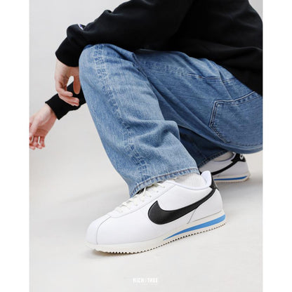 コルテッツ ホワイト アンド ブラック Nike Cortez White and Black - VICTORIA SNKRS