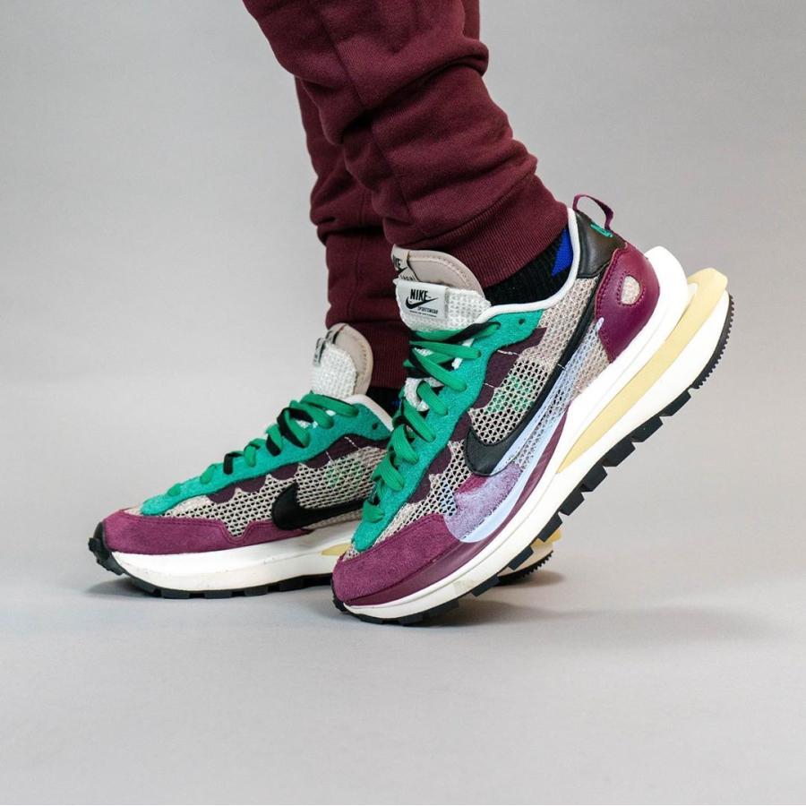 サカイ×ナイキ ヴェイパー ワッフル ストリング グリーン SACAI×NIKE VAPOR WAFFLE STRING RED GREEN - VICTORIA SNKRS