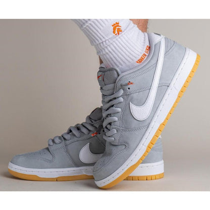 ナイキ SB ダンク ロー オレンジレーベル グレーガム Nike SB Dunk Low Orange Label Grey Gum - VICTORIA SNKRS