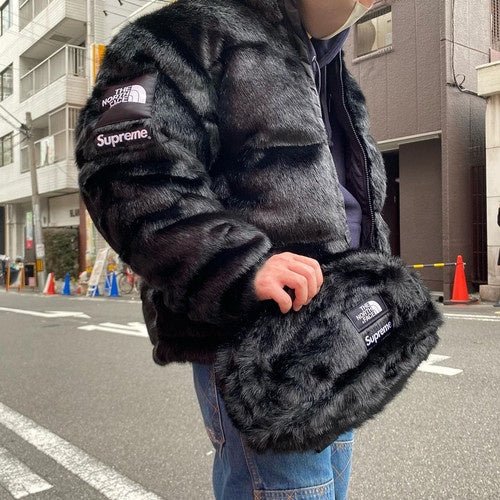 シュプリーム×ザ ノース フェイス Supreme × The North Face Faux Fur Waist Bag Black - VICTORIA SNKRS
